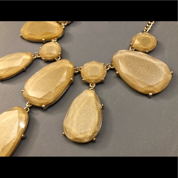 💜 2/$25 NWOT Aldo Bauble Necklace (Gold) - Picture 5 of 9